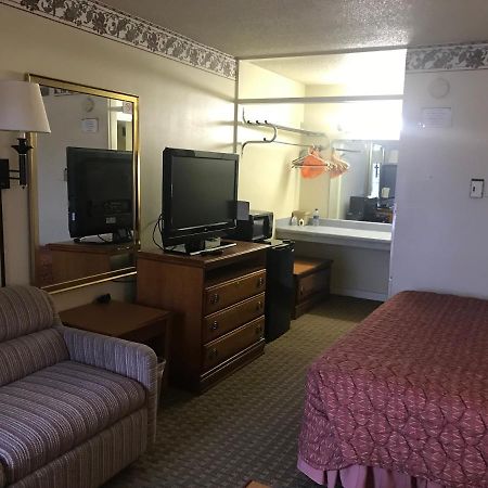 Tyler Inn & Suites المظهر الخارجي الصورة