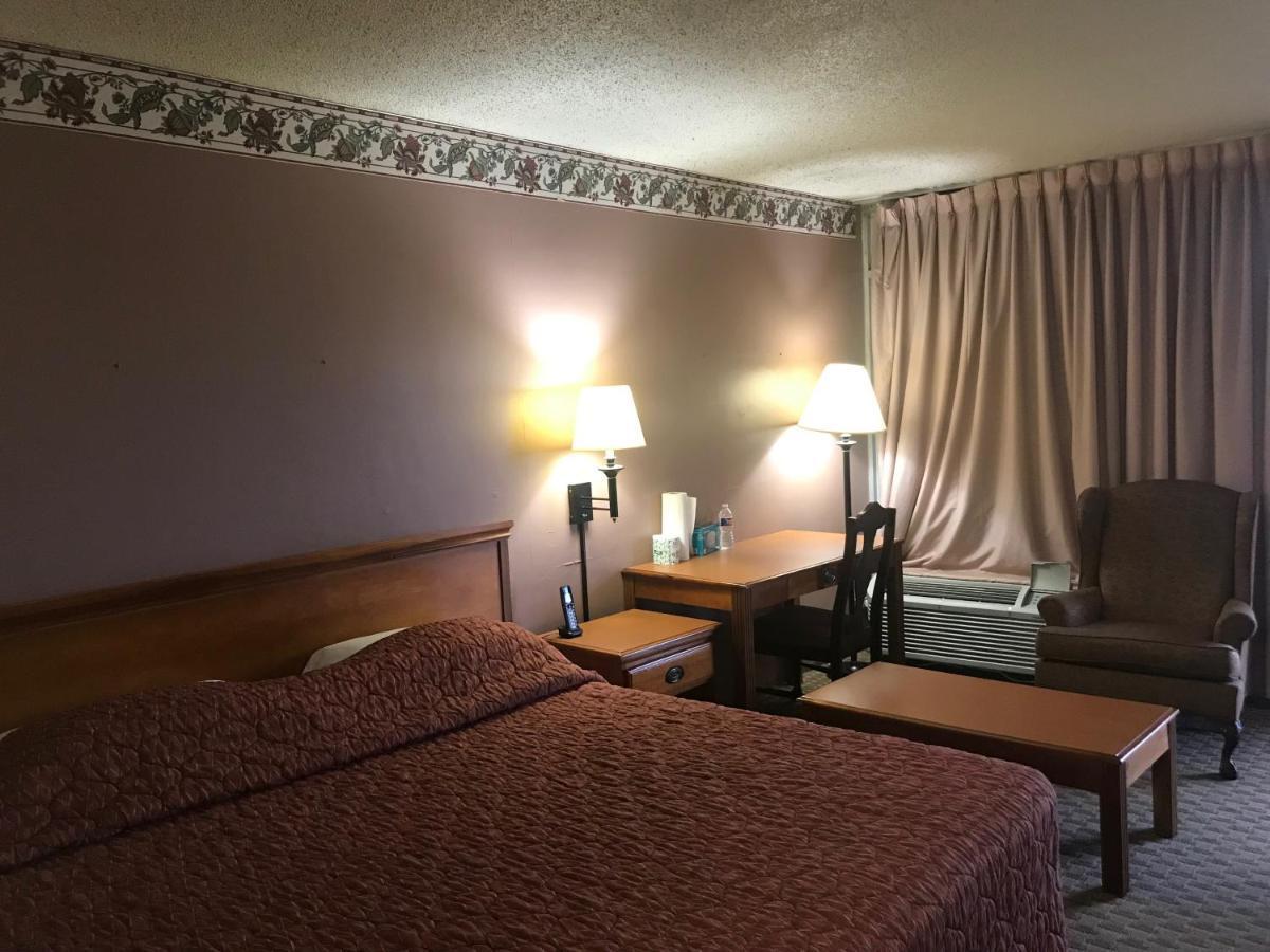 Tyler Inn & Suites المظهر الخارجي الصورة