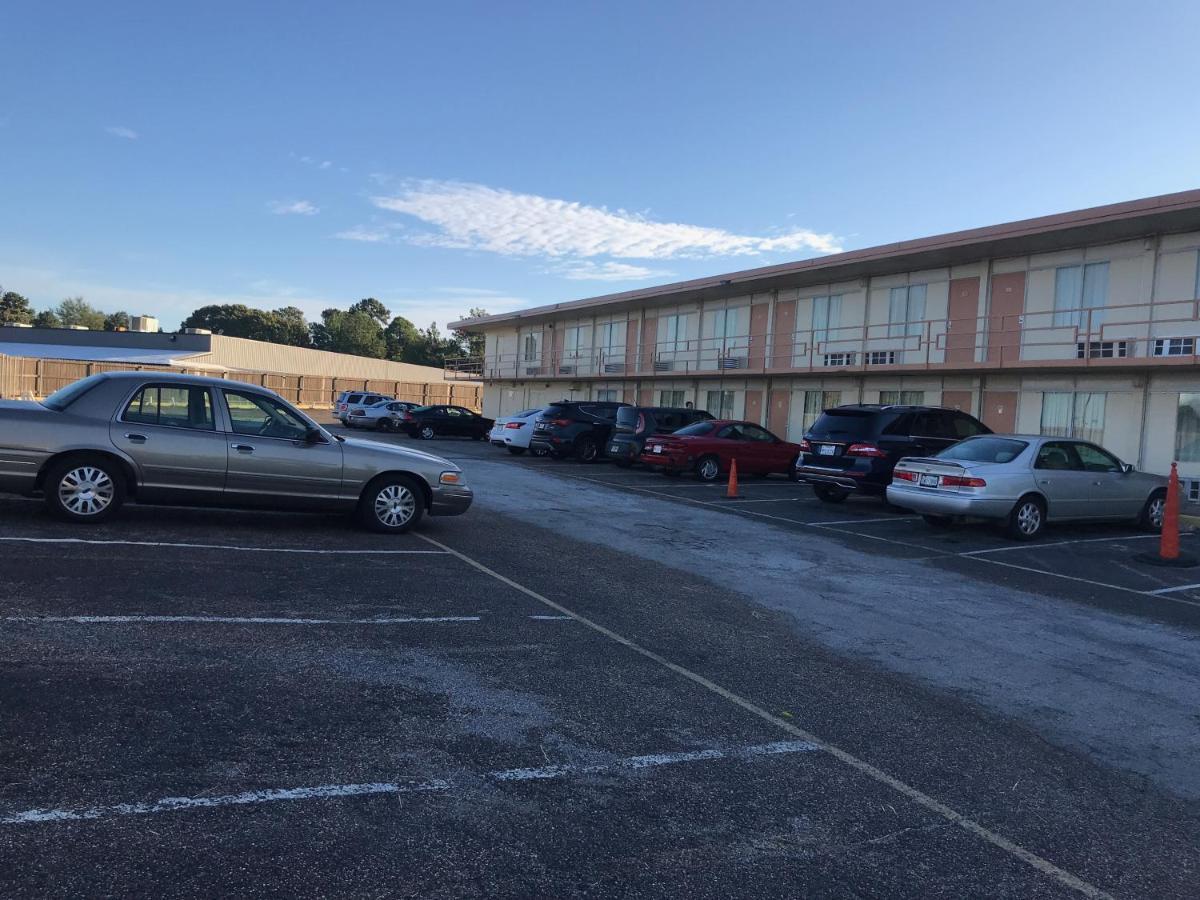 Tyler Inn & Suites المظهر الخارجي الصورة
