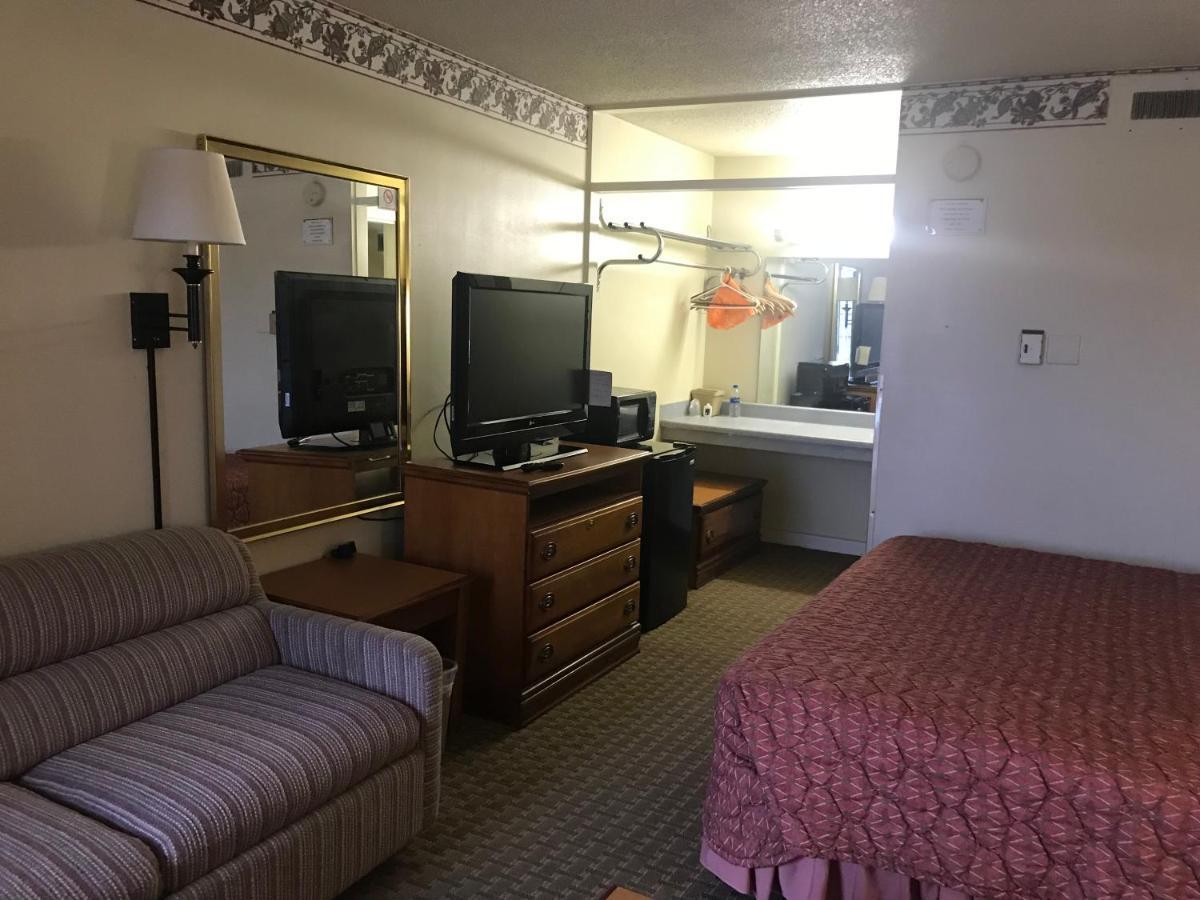 Tyler Inn & Suites المظهر الخارجي الصورة